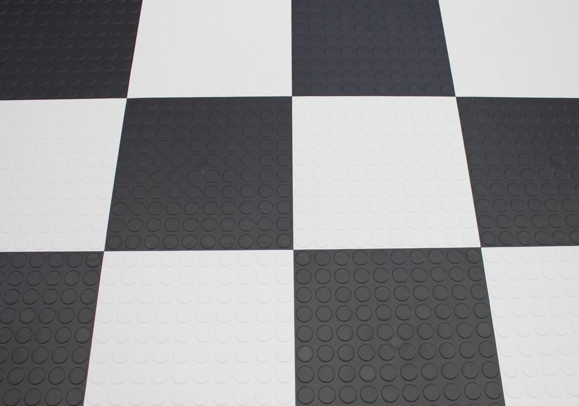 Legend Chess Black White scaled