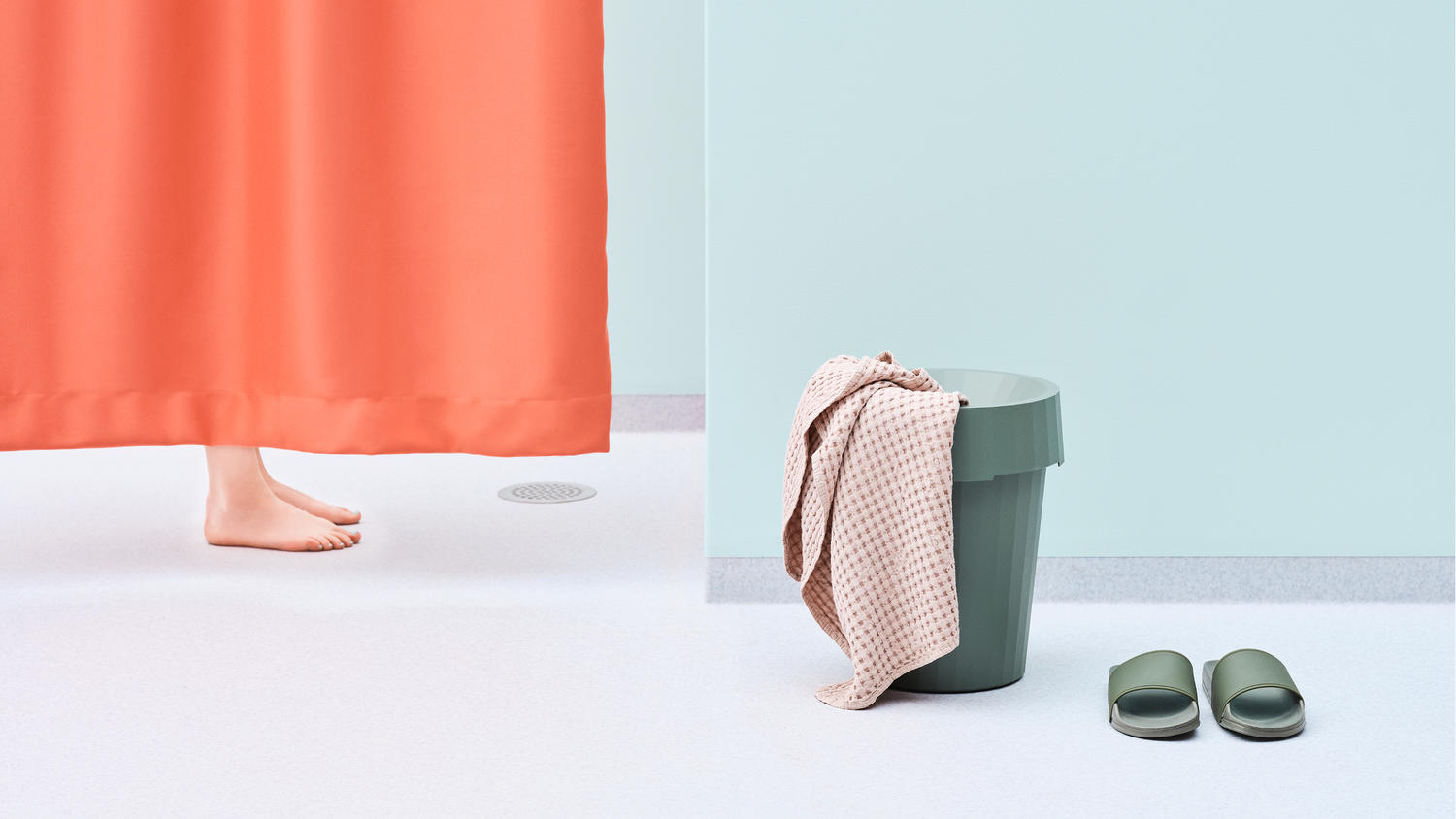 Dušikardinad vannitoa interjööri ja sisustuselementidega.