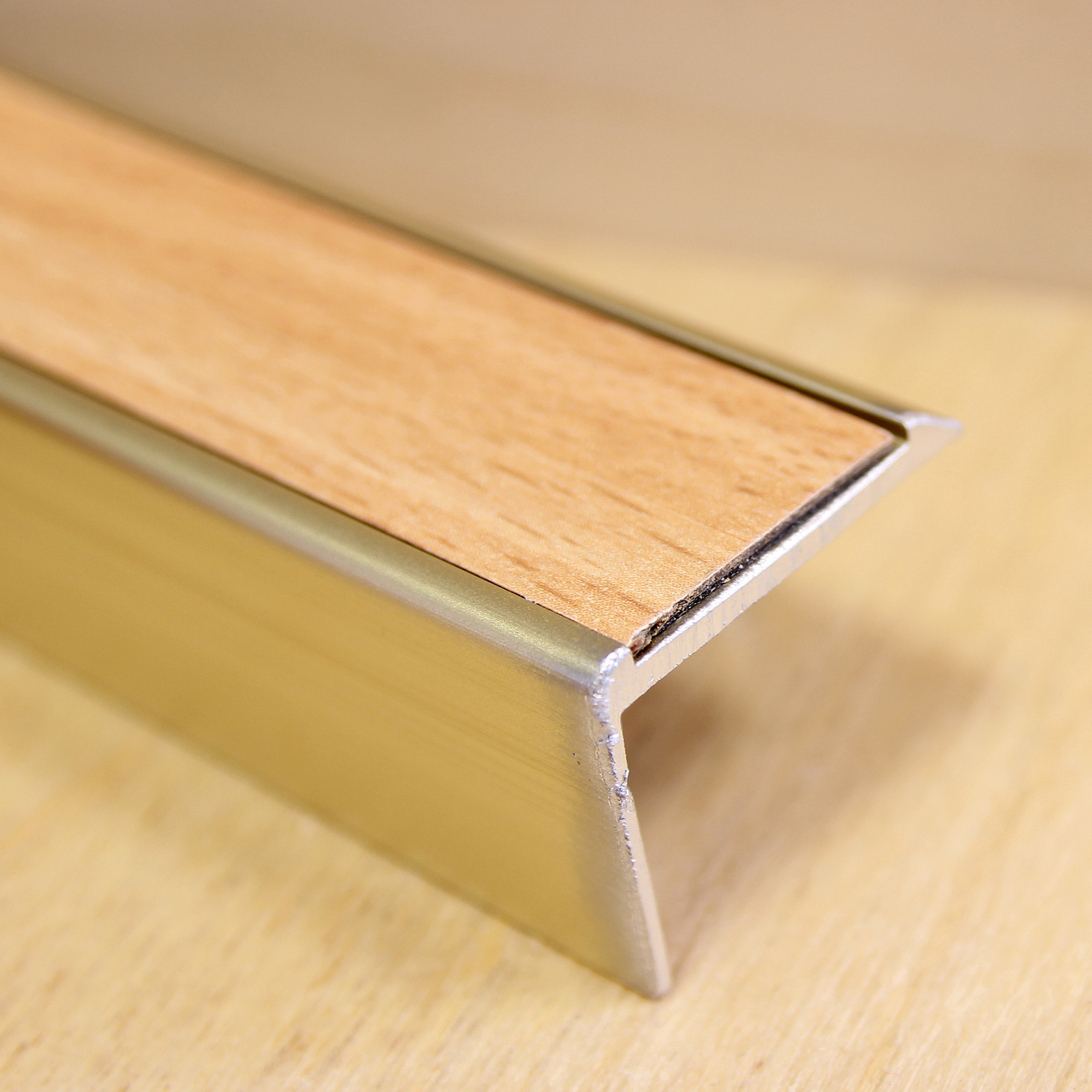 Puitprofiilide liist pealist kuju ja materjal