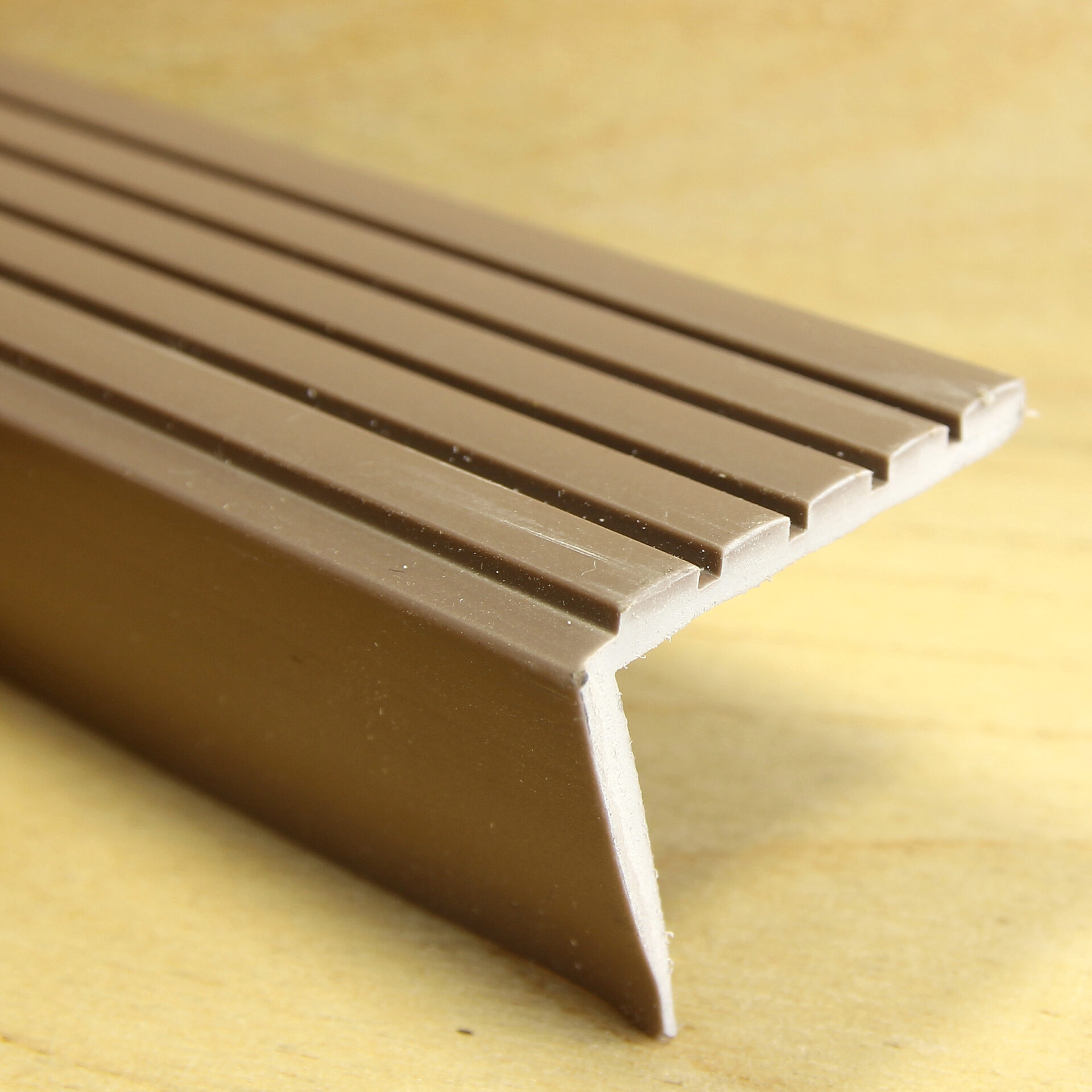 NURGALIIST plastik AK31 beež 424 (22x31 mm 2,5 m)