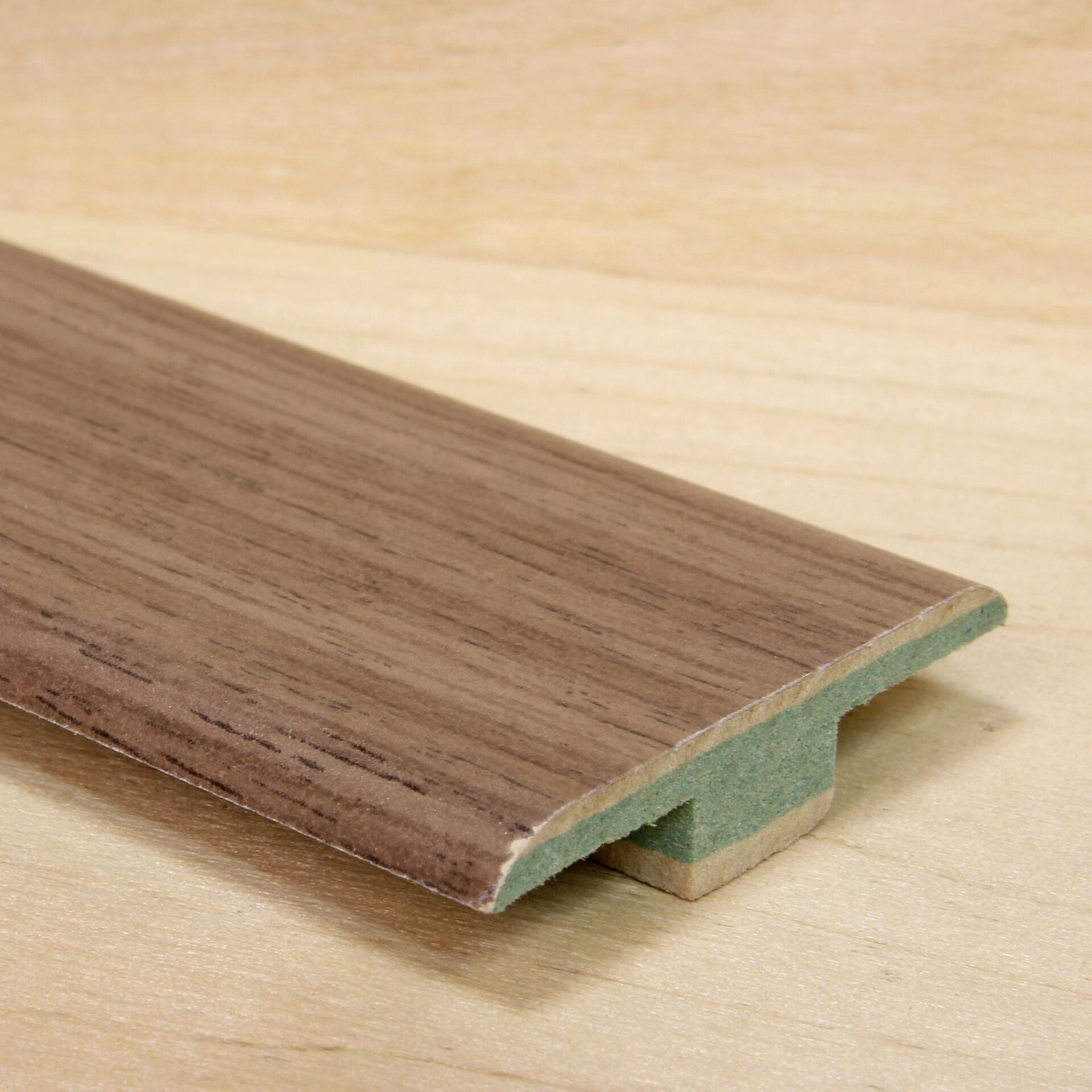 Puidust parketi üleminekuliist puidust põrandale