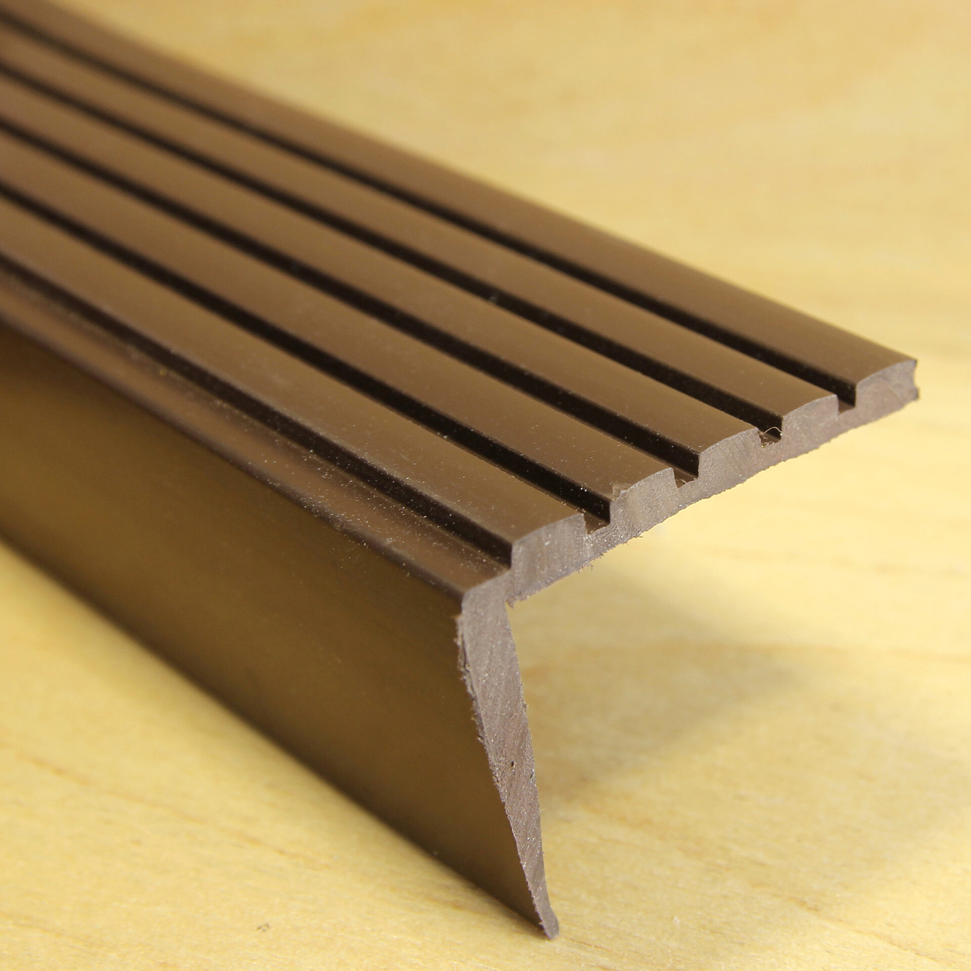 NURGALIIST plastik AK31 tumepruun 403 (22x31 mm 2,5 m)