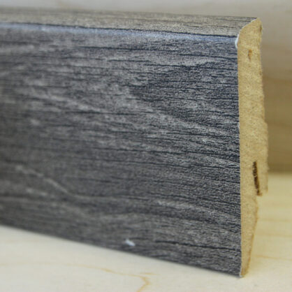 Hallide puitliist halli puidumustriga lähivaade