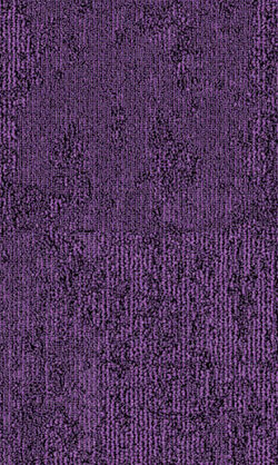 Lilla mustriga vaip kaasaegses interjööris kodu jaoks