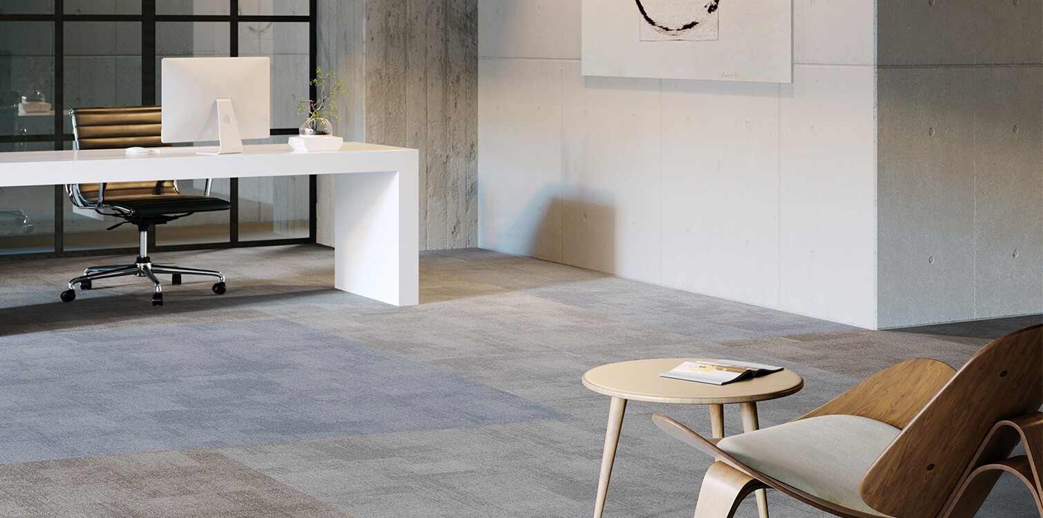 Kaasaegne kontor lihtsa sisekujundusega valge laud