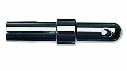 Metallosilindri otsavaade musta taustal pildil.