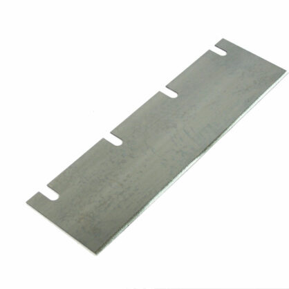 Metallist kinnitusdetail kolme lööki pesaga