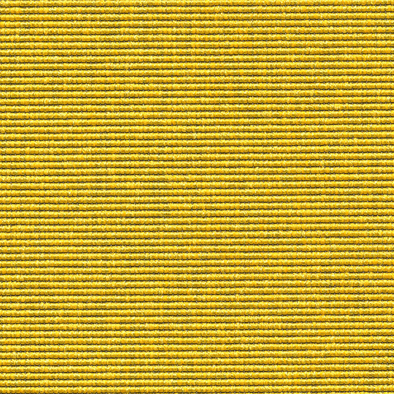 Kollane triibuline tekstiili muster kodu sisustamiseks