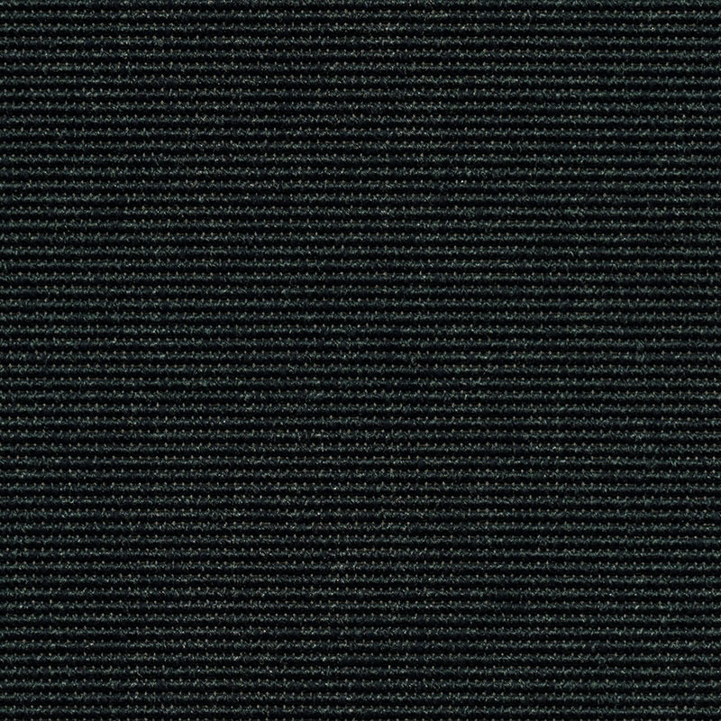 Tumedatooniline kangas tekstuuri mustriga lähivaates.