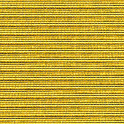 Kollane tekstuuriga horisontaalsete triipudega kangas.