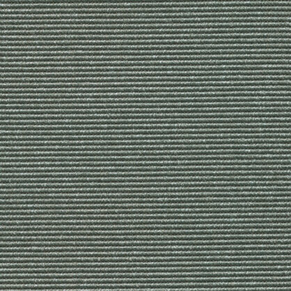 Roheline peenike triibuline kangakiu lähedalt õmmeldud