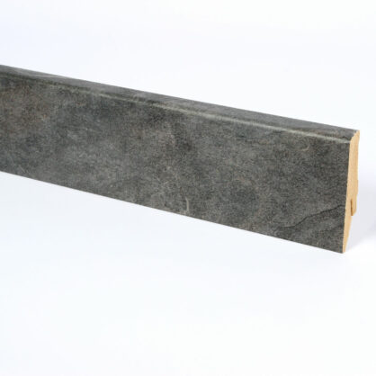 Tume puitliist köögi ja vannitoa viimistluseks