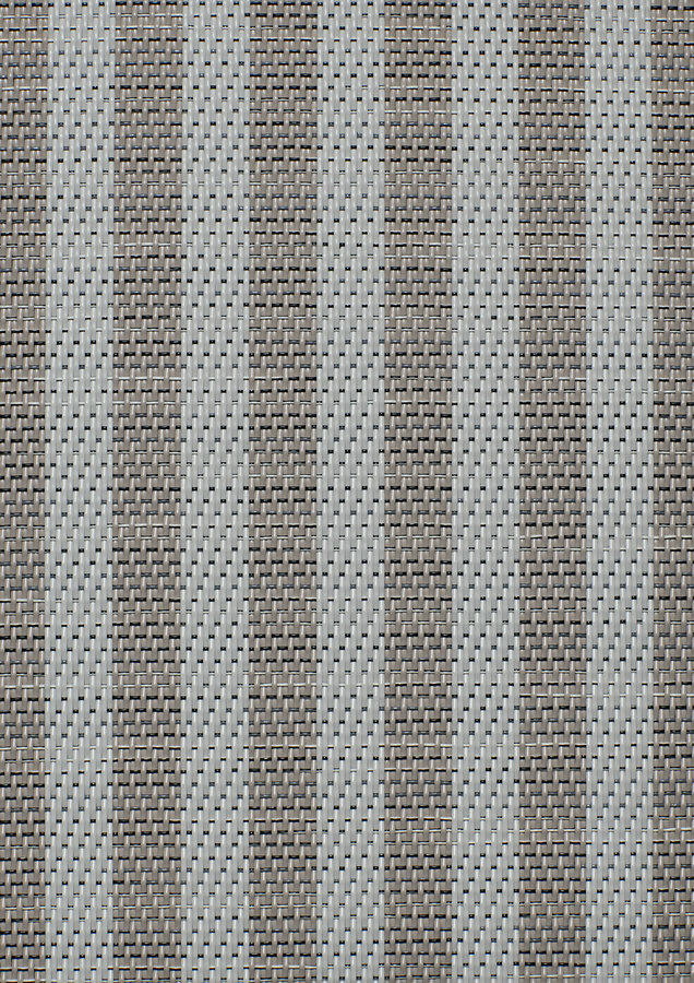 Riba mustriga tekstiil hallides ja valgetes toonides