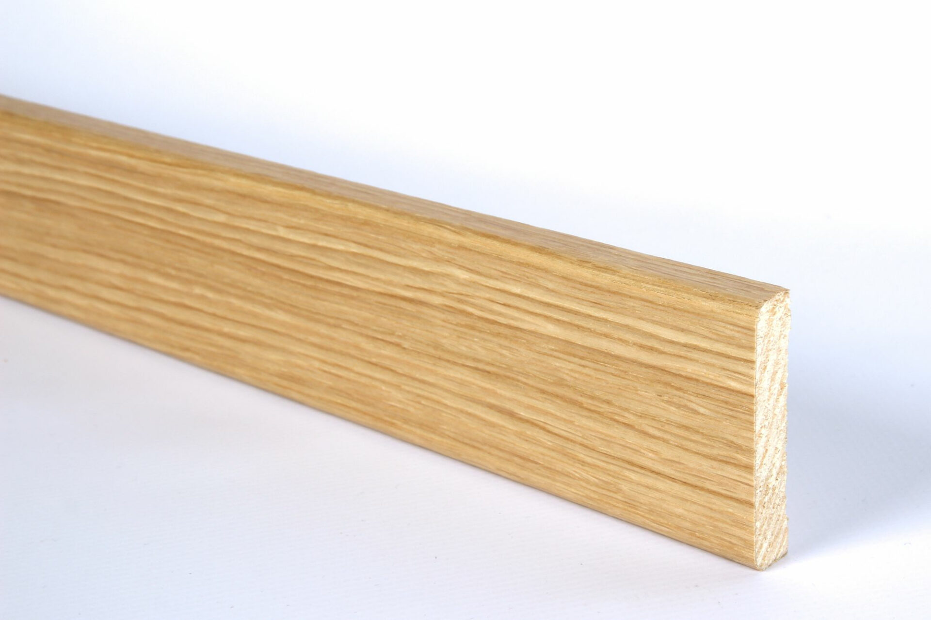 Puidust dekoratiivliist stiilne ja vastupidav viimistlus