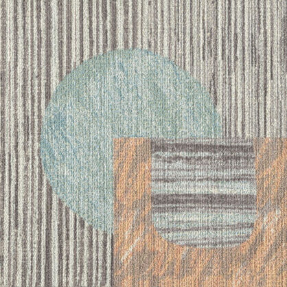 Geomeetriliste kujunditega triibuline tekstiiliplaat