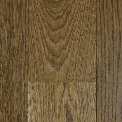 Lähedalt vaade tammepuidust põrandalauale tekstuuriga