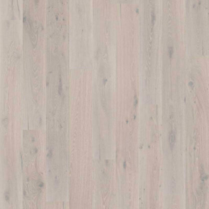 Hele tamme parkettpõranda lauad naturaalse viimistlusega