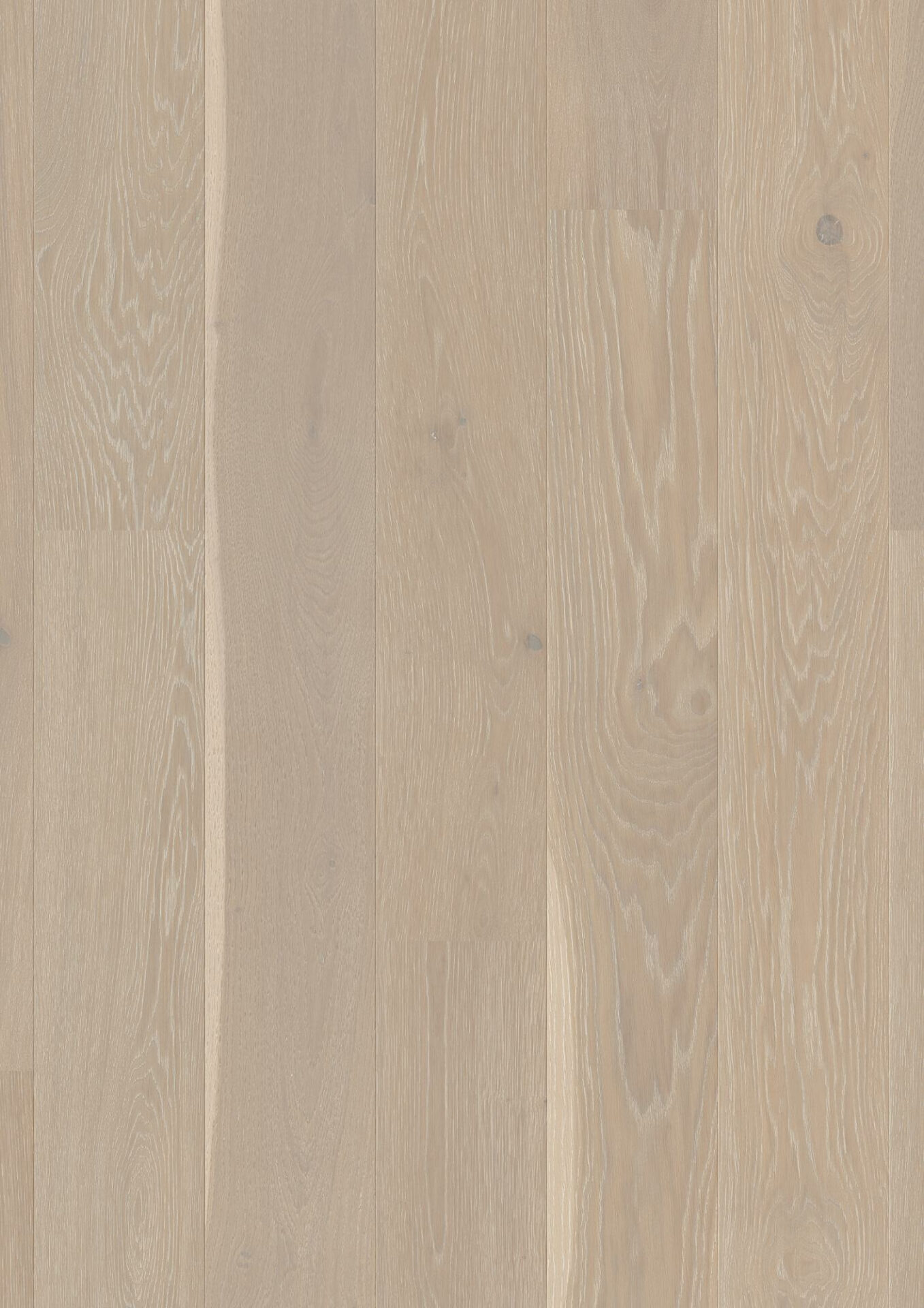 Heleroheline puitpõrand elutoa sisekujunduses