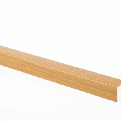 Puidust uksepiire esteetiline interjööriks Eestis