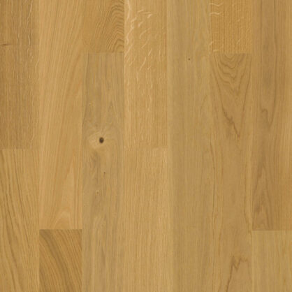 Puidust tammeparkett lähedalt vaadatuna hele toon