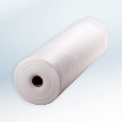 Suur vahtmaterjali rull koondatud vaatega lähedalt.