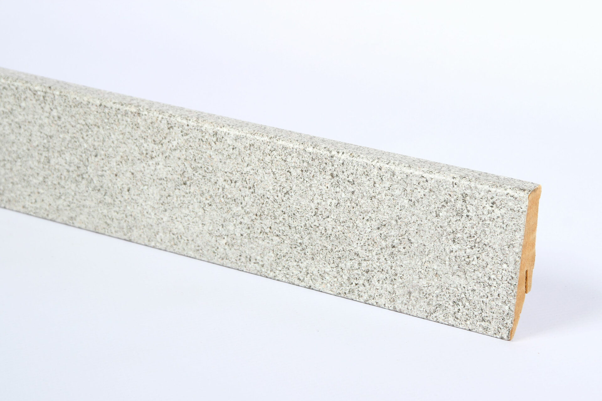 Puitlaudis, hall pind, siseruumide põrandaliist, vaade.