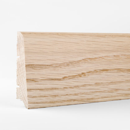 Puitliist ukseläve ümber puidu tekstuuriga