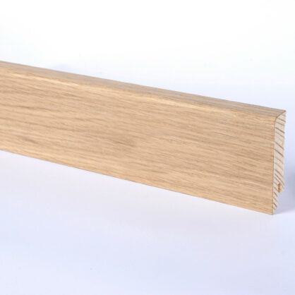 Treppeli eest vaade puidust trepikäsipuule