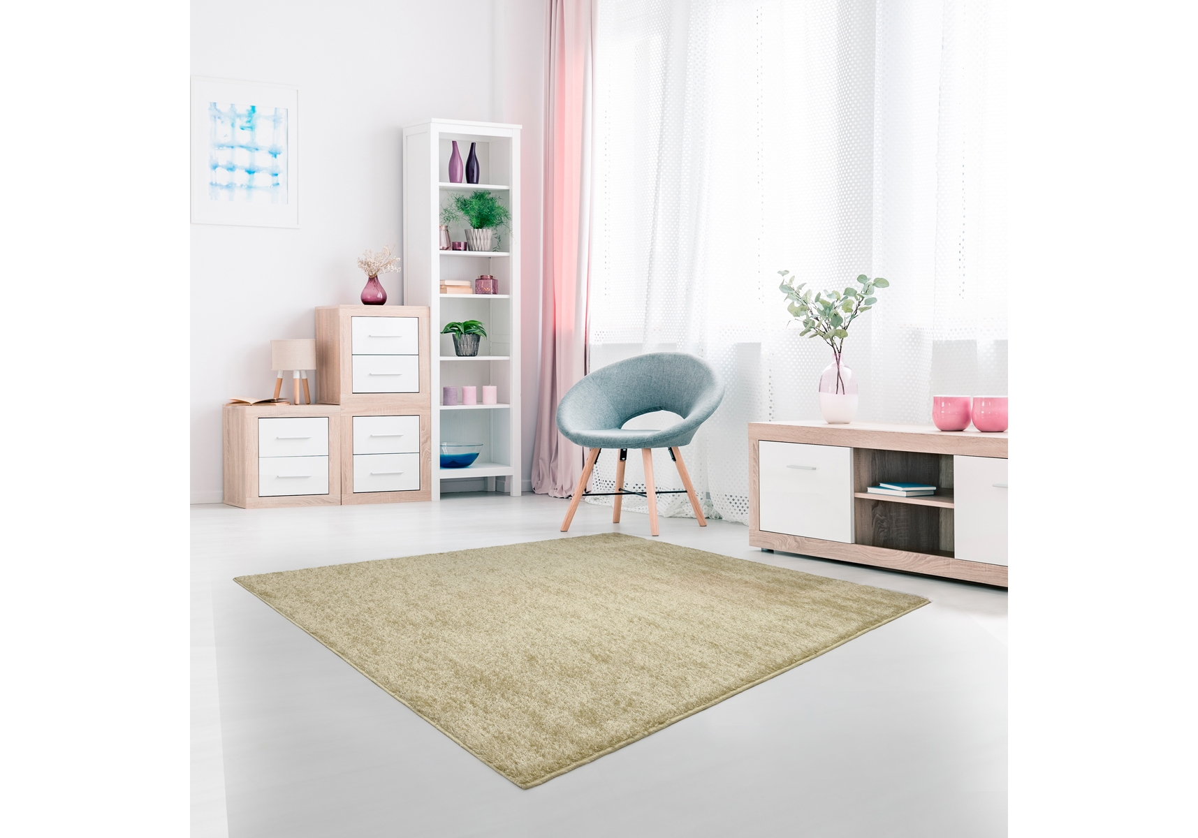 Moodne elutuba vaibaga minimalistlikus interjööris