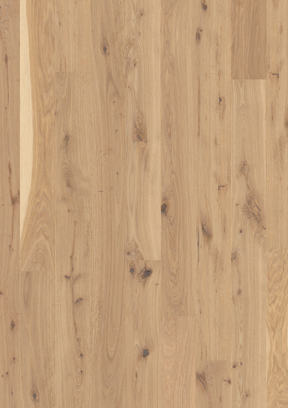 Naturaalne puidust põrand elegantse helepruuni tooniga