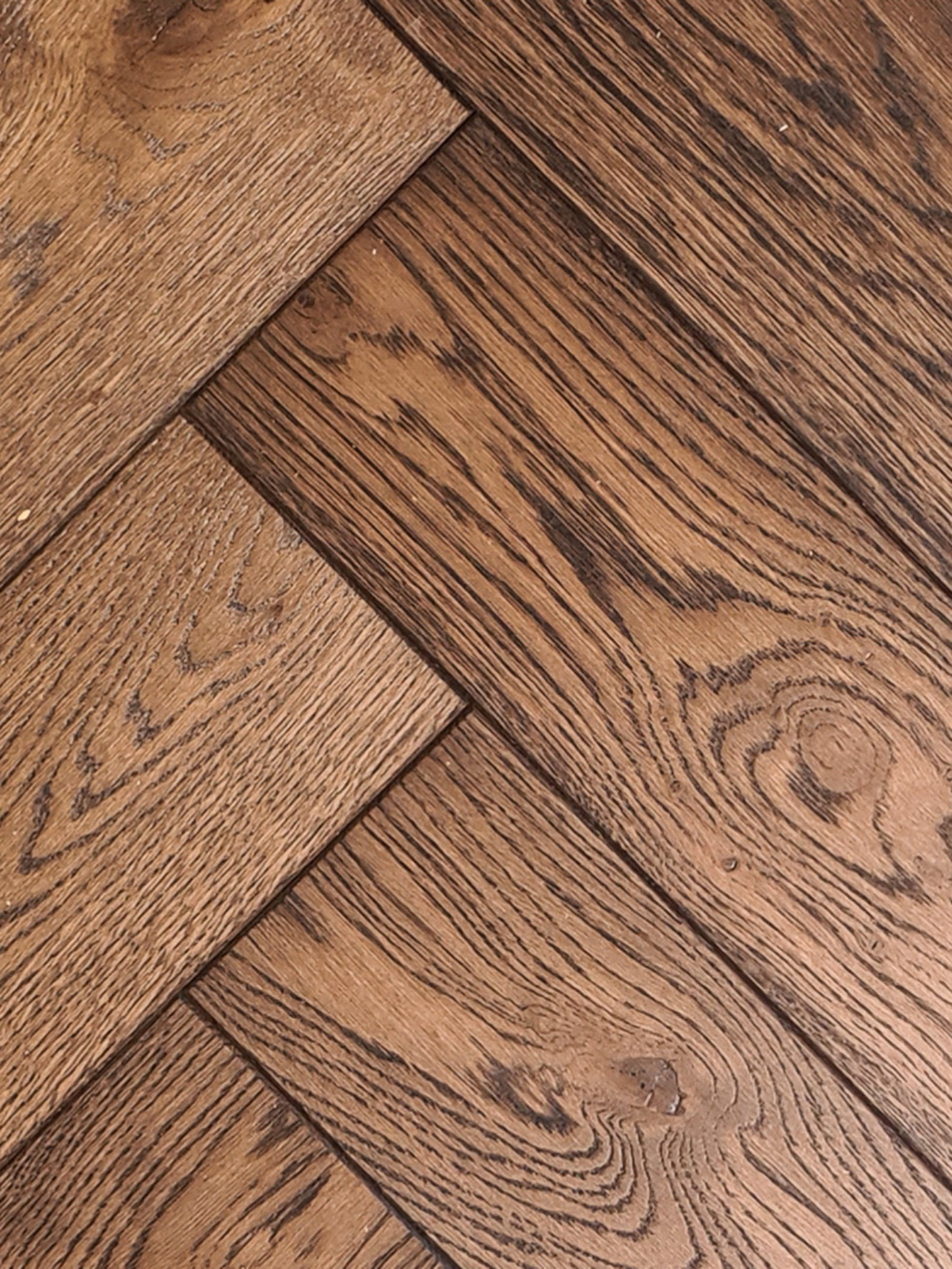 Prantsuse kalasabaparkett tumepruunist puidust põrandakate