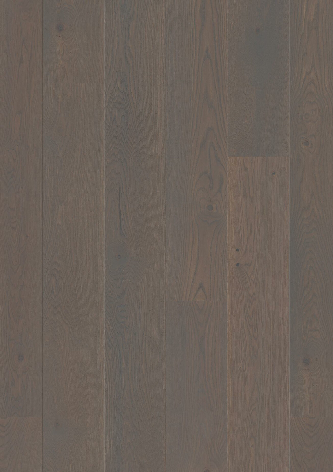 Tume puitpõrand kauni tekstuuriga ja naturaalne viimistlus